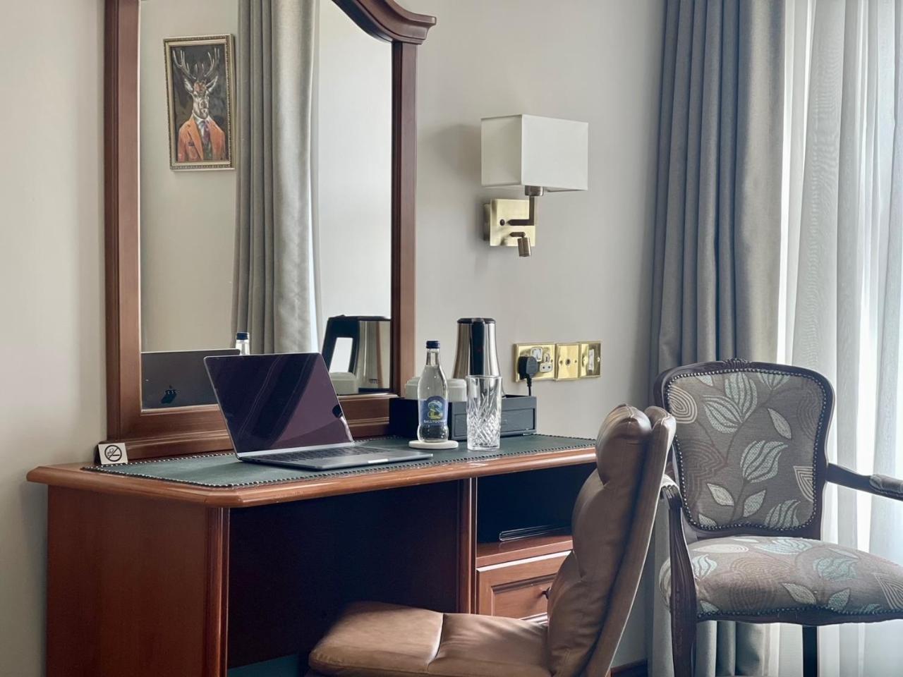 Hotel Corbett Court à Fermoy Extérieur photo